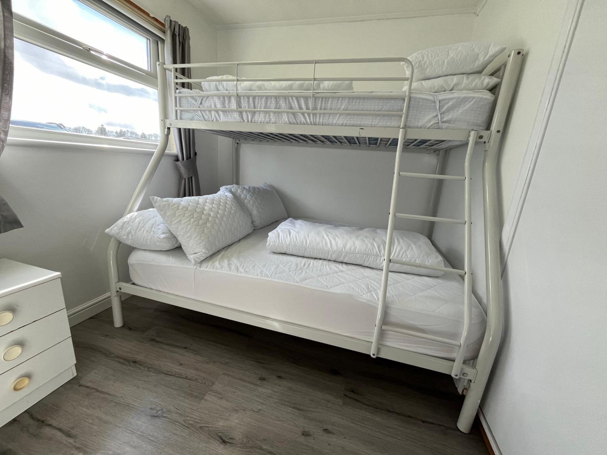 Chalet 319, Hemsby - Two Bed Chalet, Sleeps 5, Pet Friendly, Bed Linen And Towels Included Exteriér fotografie